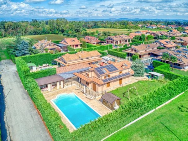 casa indipendente in vendita a Rivarossa