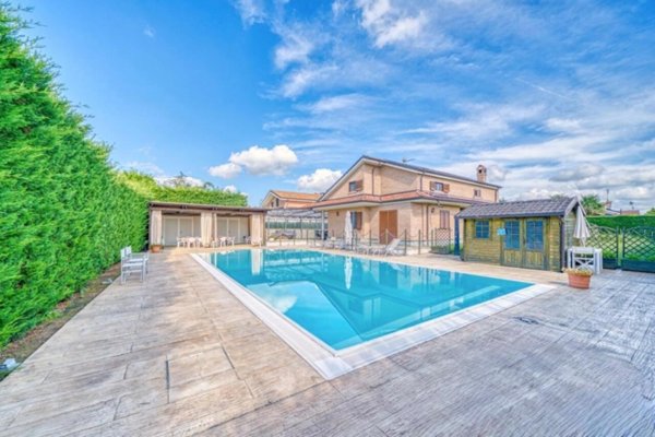 casa indipendente in vendita a Rivarossa