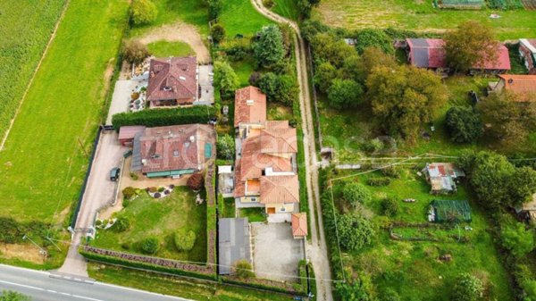 casa indipendente in vendita a Rivarossa