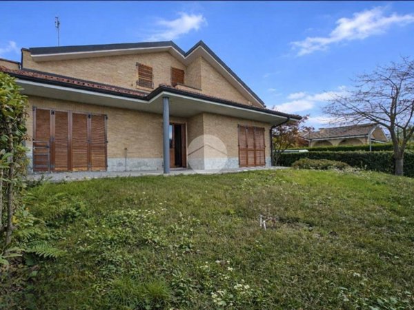 casa indipendente in vendita a Rivarossa