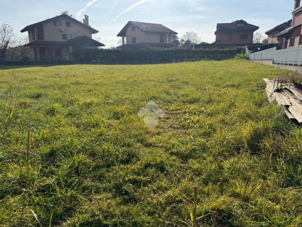 terreno edificabile in vendita a Rivarossa