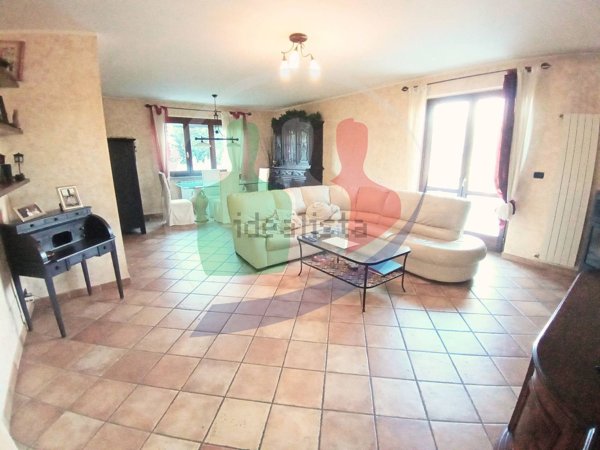 casa indipendente in vendita a Rivarossa