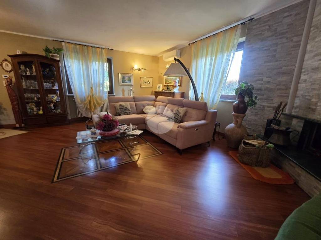 casa indipendente in vendita a Rivarossa