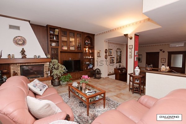 casa indipendente in vendita a Rivarossa