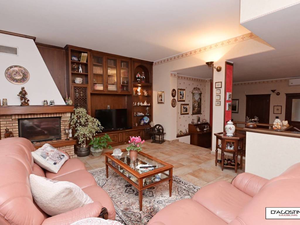 casa indipendente in vendita a Rivarossa