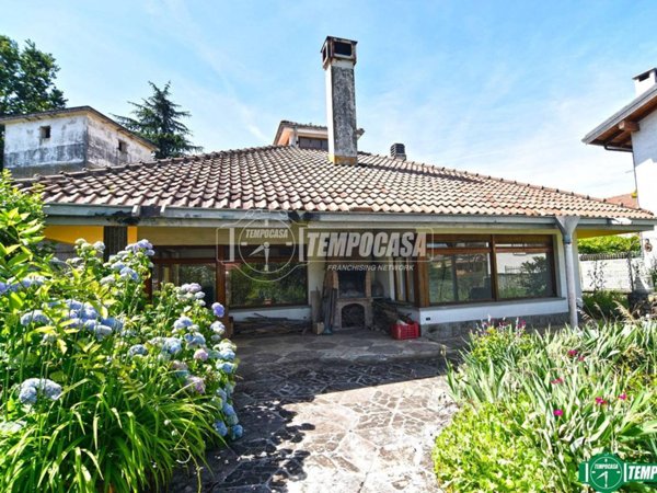 casa indipendente in vendita a Rivarossa