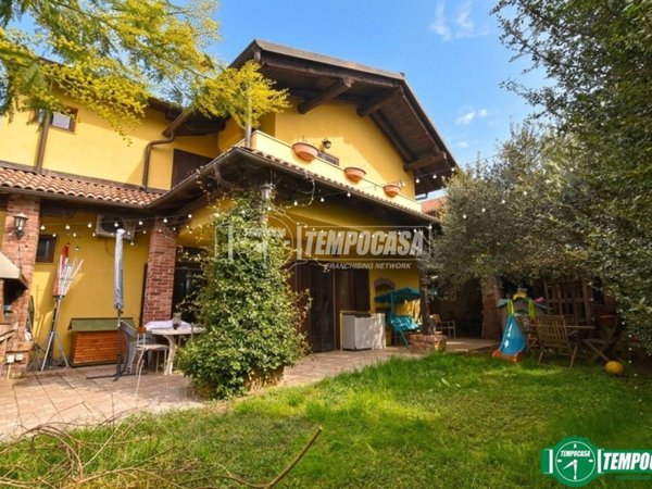 casa indipendente in vendita a Rivarossa