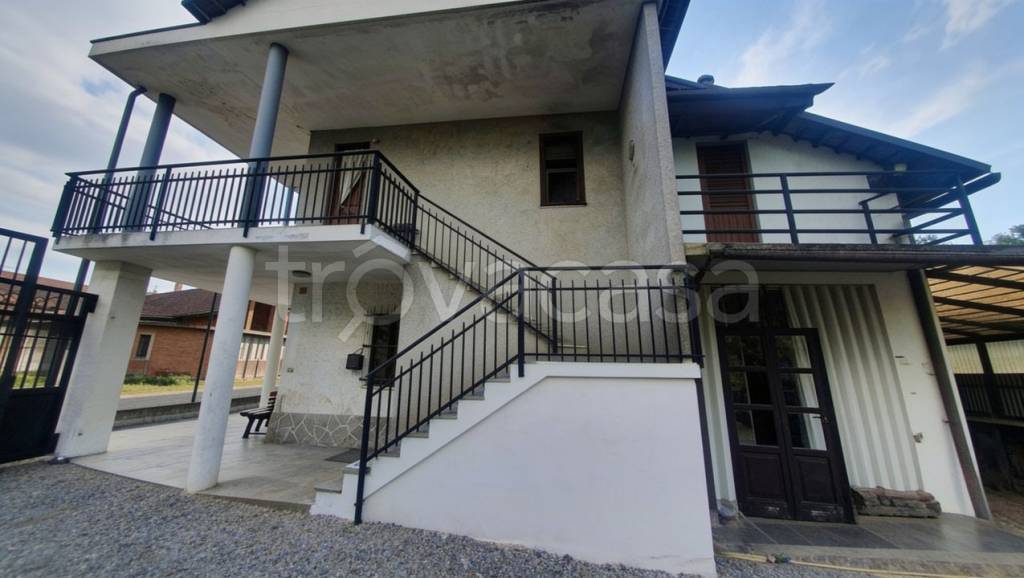 casa indipendente in vendita a Rivarossa