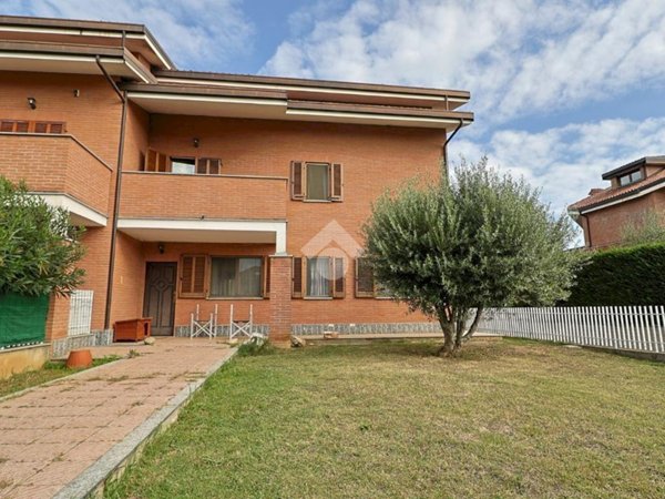 casa indipendente in vendita a Rivarossa