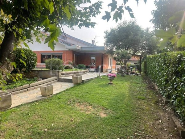 casa indipendente in vendita a Rivarossa