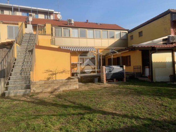 casa indipendente in vendita a Rivoli