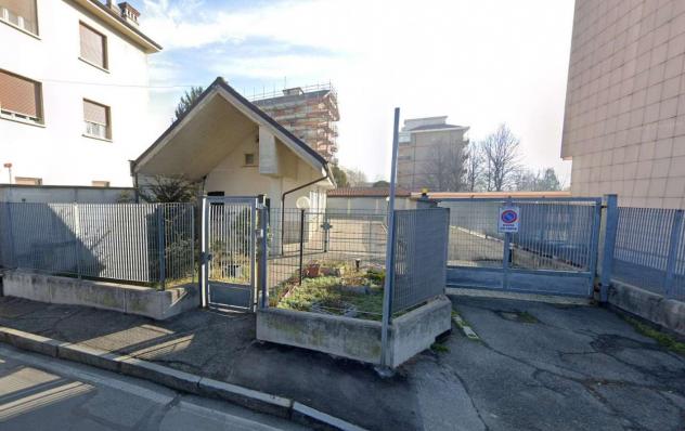 locale commerciale in vendita a Rivoli in zona Cascine Vica
