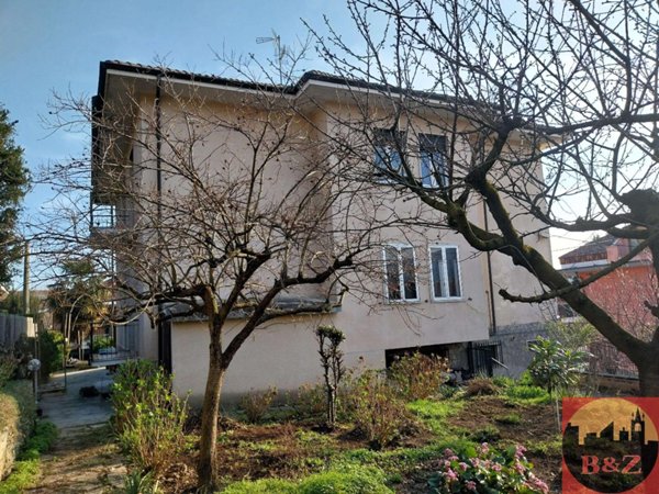 casa indipendente in vendita a Rivoli in zona Bruere