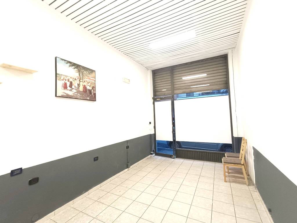 negozio in vendita a Rivoli