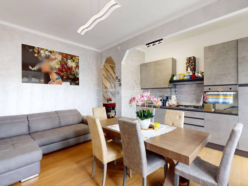 appartamento in vendita a Rivoli in zona Cascine Vica