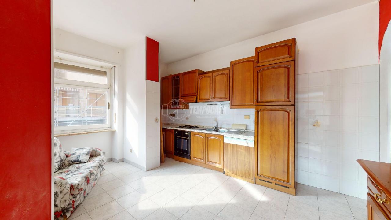 appartamento in vendita a Rivoli in zona Cascine Vica