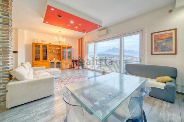 casa indipendente in vendita a Rivoli