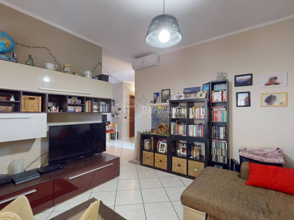 appartamento in vendita a Rivoli in zona Cascine Vica