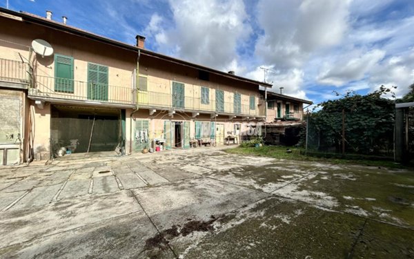 casale in vendita a Rivoli
