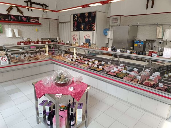 negozio in vendita a Rivoli in zona Cascine Vica