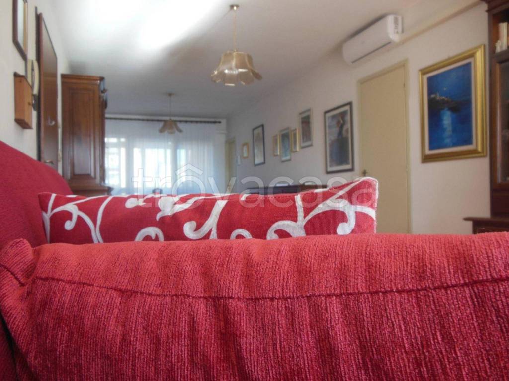 appartamento in vendita a Rivoli in zona Cascine Vica