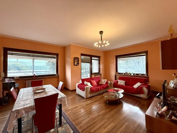 appartamento in vendita a Rivoli in zona Cascine Vica
