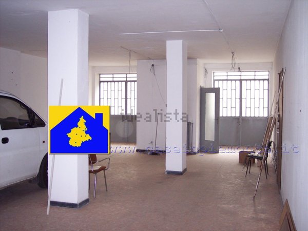 locale di sgombero in vendita a Rivoli