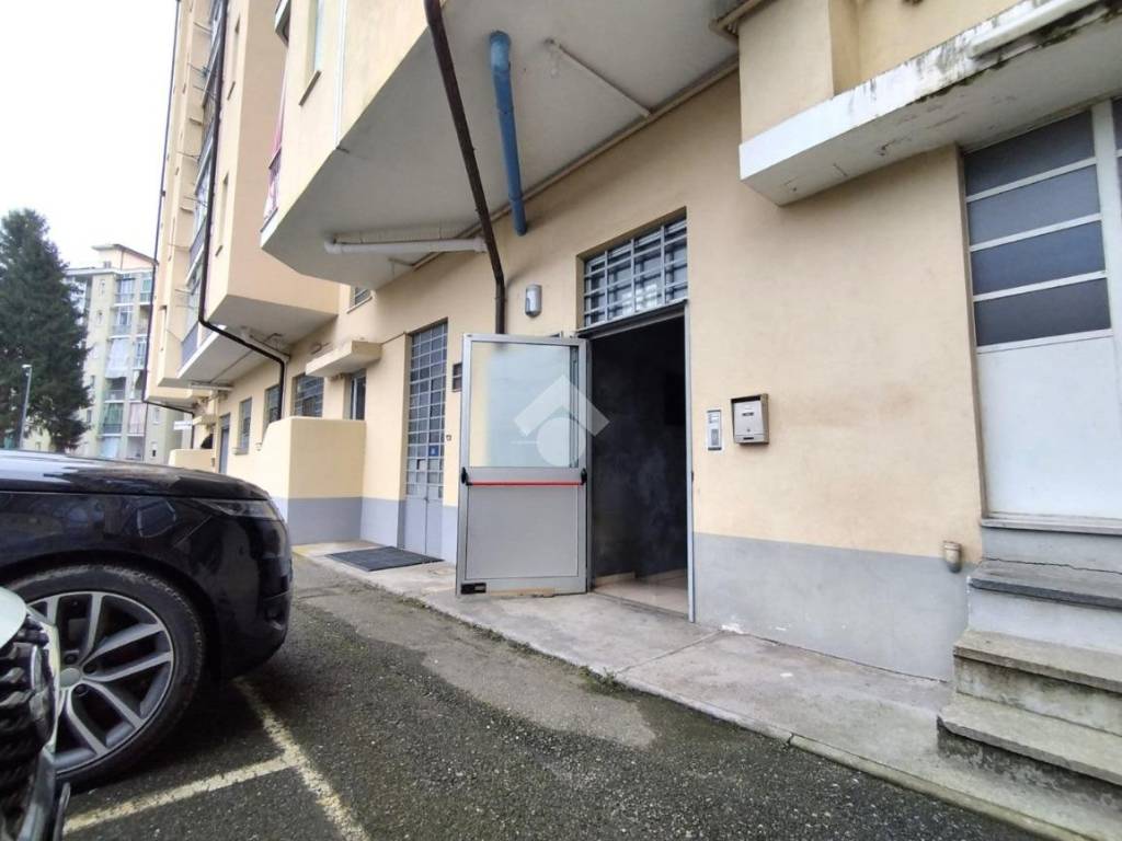 negozio in vendita a Rivoli