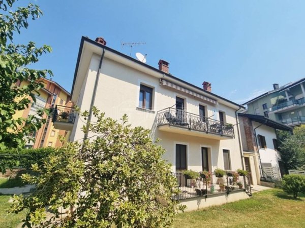 appartamento in vendita a Rivoli in zona Cascine Vica