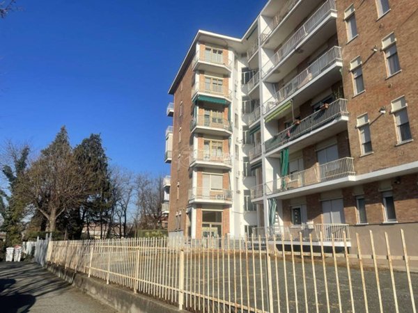 appartamento in vendita a Rivoli in zona Cascine Vica