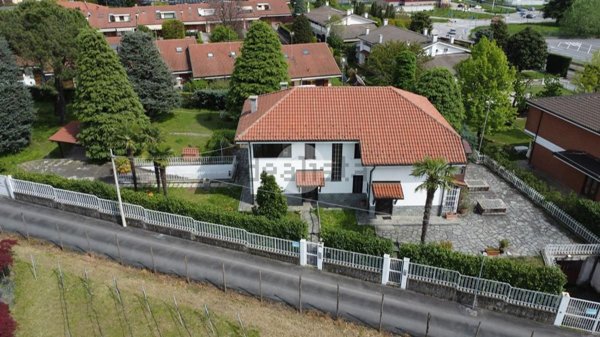 casa indipendente in vendita a Rivoli