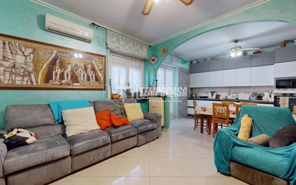 appartamento in vendita a Rivoli in zona Cascine Vica