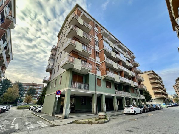 appartamento in vendita a Rivoli in zona Cascine Vica