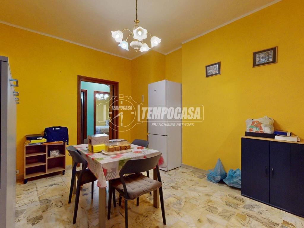 appartamento in vendita a Rivoli in zona Cascine Vica