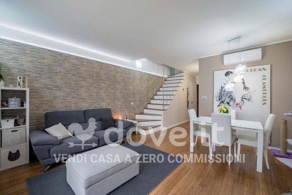 casa indipendente in vendita a Rivoli