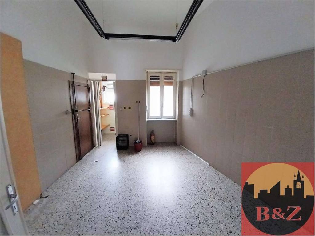 negozio in vendita a Rivoli