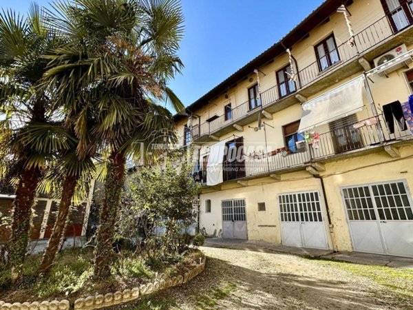 appartamento in vendita a Rivoli in zona Cascine Vica