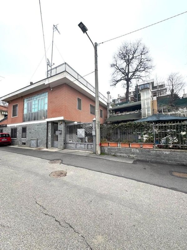 casa indipendente in vendita a Rivoli