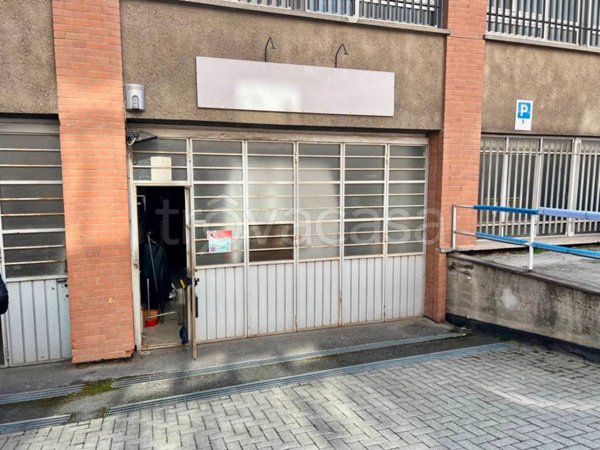 locale commerciale in vendita a Rivoli