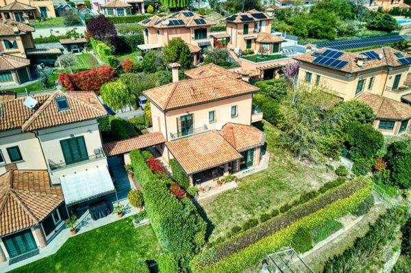 casa indipendente in vendita a Rivoli
