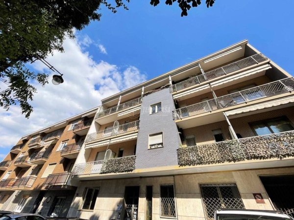 appartamento in vendita a Rivoli in zona Cascine Vica