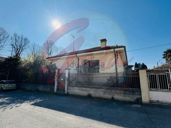 casa indipendente in vendita a Rivoli