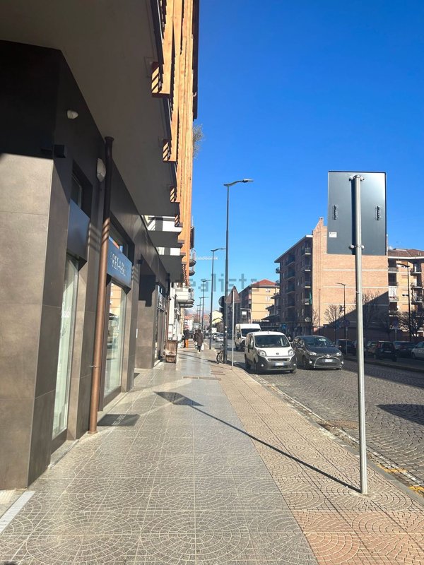 negozio in vendita a Rivoli