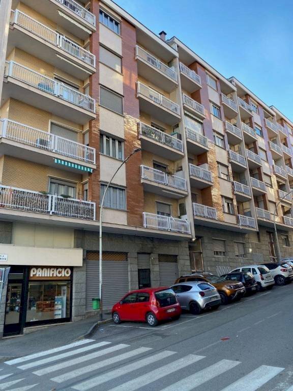 appartamento in vendita a Rivoli in zona Cascine Vica