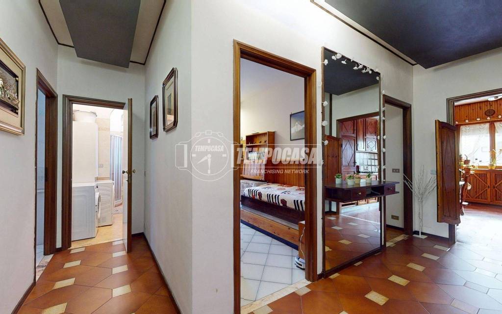 appartamento in vendita a Rivoli in zona Cascine Vica