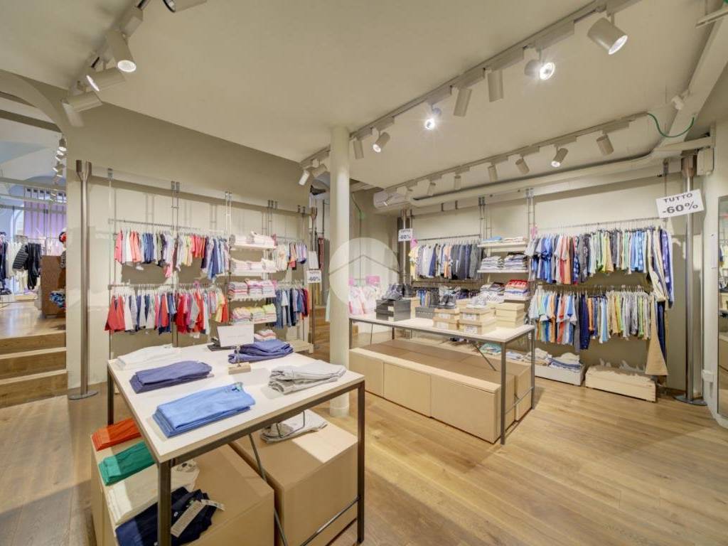 negozio in vendita a Rivoli