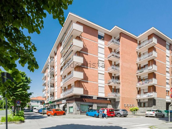 appartamento in vendita a Rivoli in zona Cascine Vica
