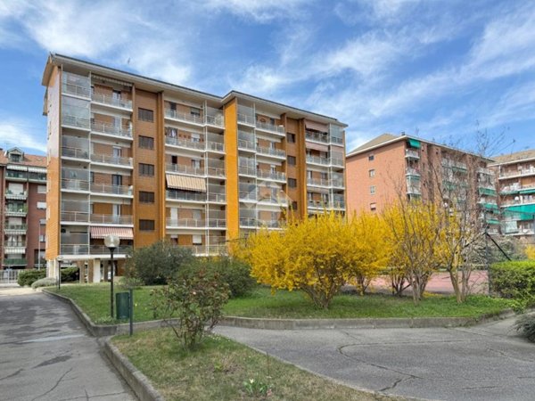 appartamento in vendita a Rivoli in zona Cascine Vica