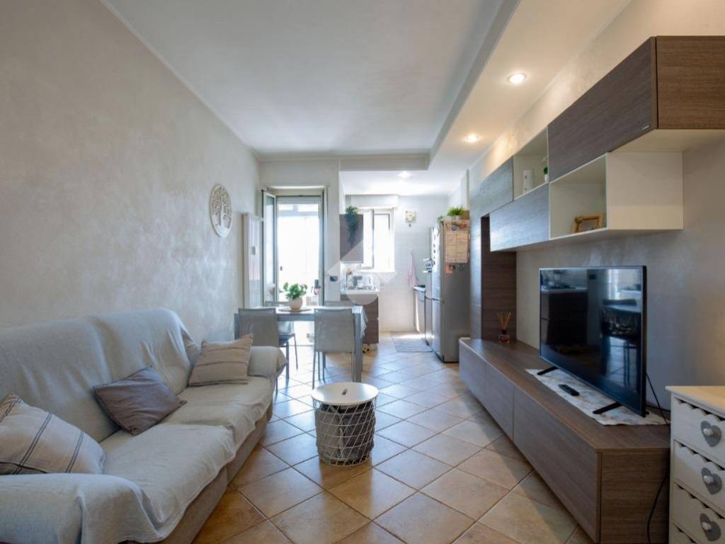 appartamento in vendita a Rivoli in zona Cascine Vica