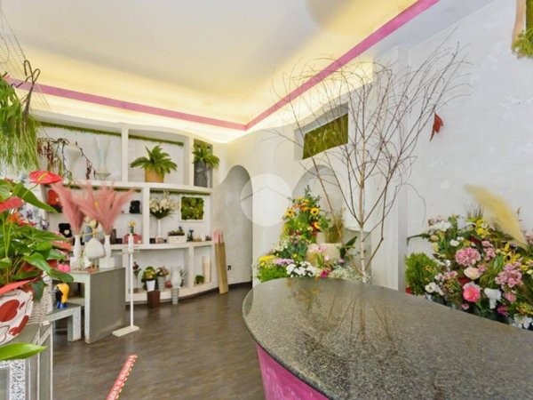 negozio in vendita a Rivoli